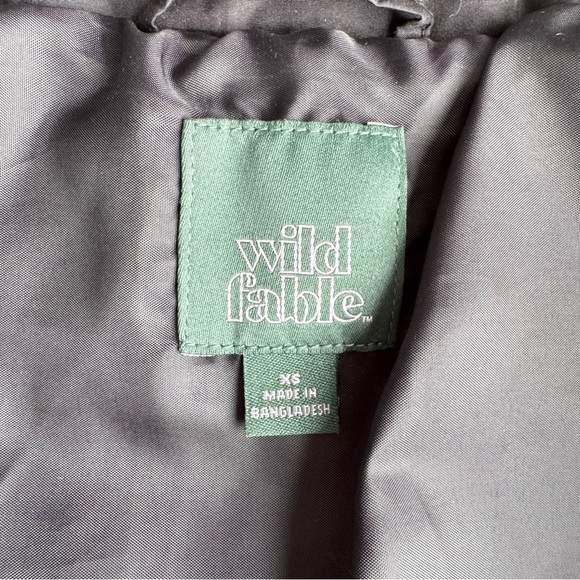 WILD FABLE Cropped Puffer Jacket XS Black Boxy Zip Stand Collar Lightweight - Picture 5 of 16